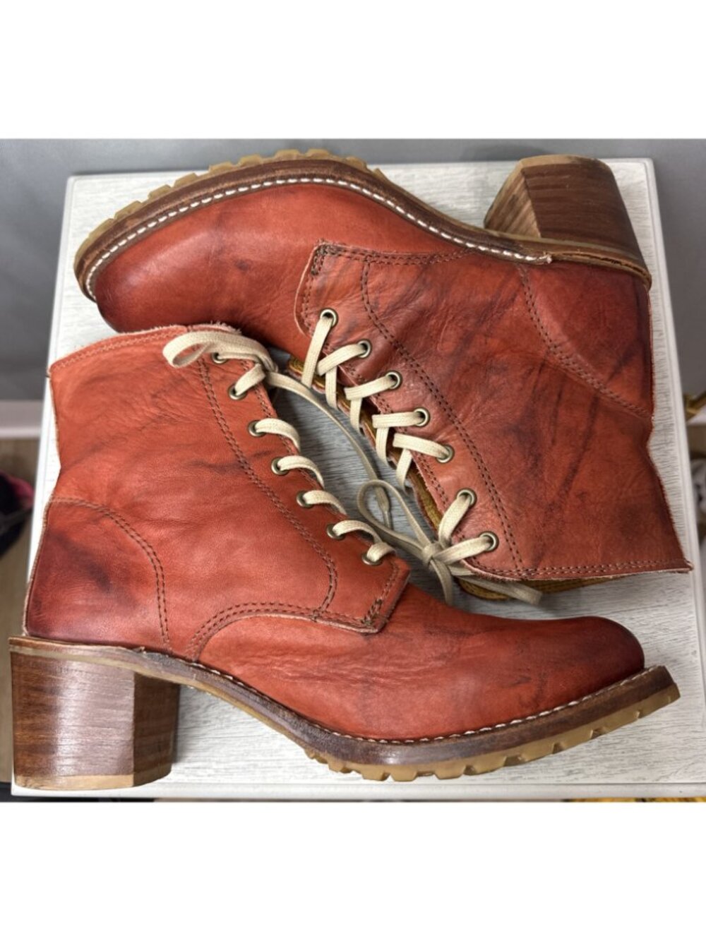 RARE Frye Women’s Sabrina 6G Lace Up Made In USA - 9.5 M. $480 - Picture 4 of 12